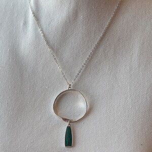 Chic Silver Necklace with Teal Pendant